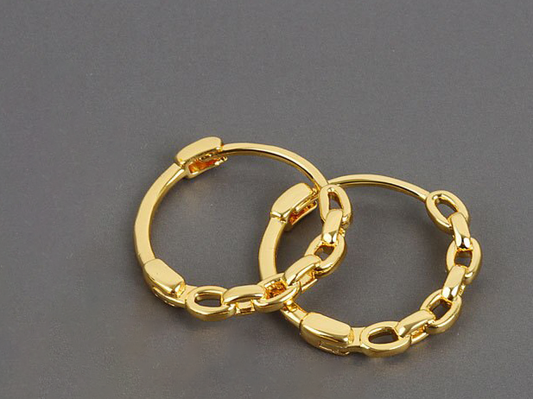Round Links Huggie Gold Plated Earrings
