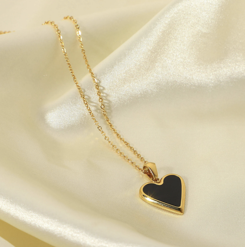 Natural Shell Heart Pendant Gold Plated Necklace